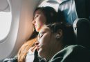 Lý do không nên ngủ khi máy bay cất hoặc đáp đất?